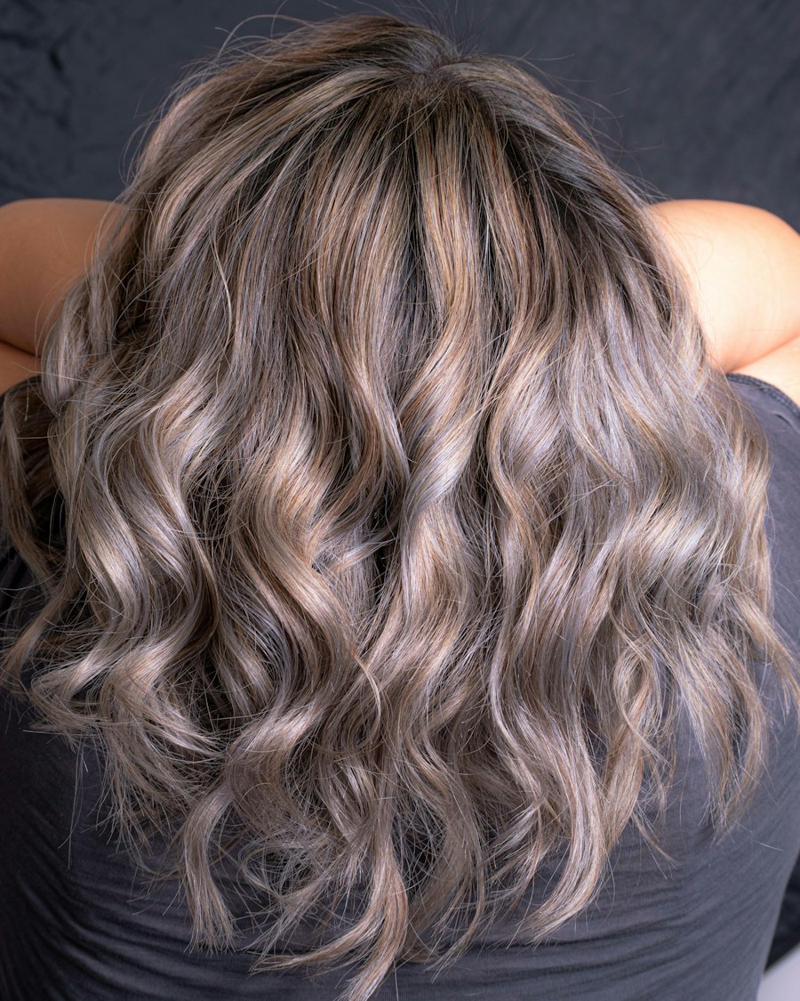 Silver-toned waves